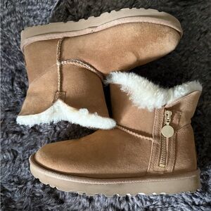 UGG Chestnut Ankle Boots